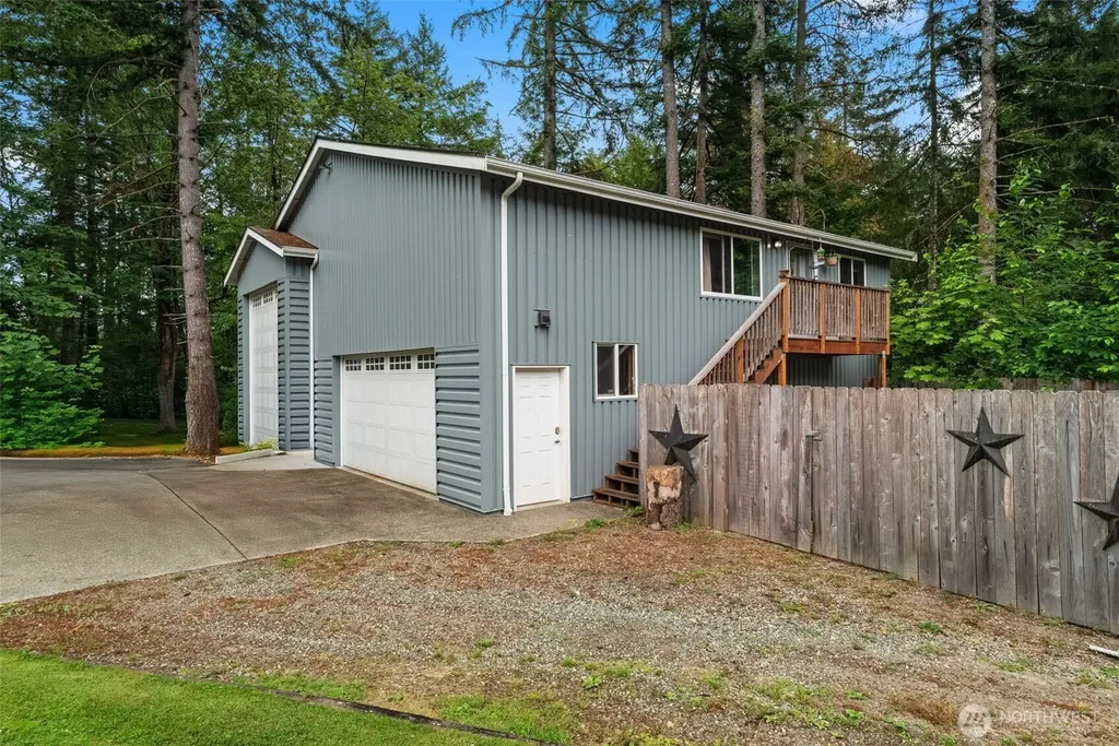 15622 Glenwood Road SW Port Orchard WA 98367