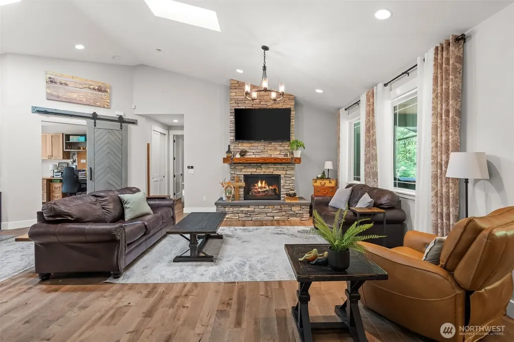 15622 Glenwood Road SW Port Orchard WA 98367