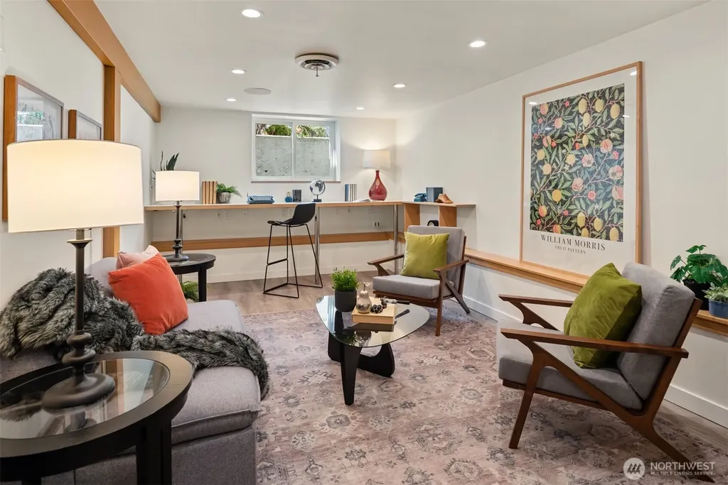 12033 79th Avenue S Seattle WA 98178