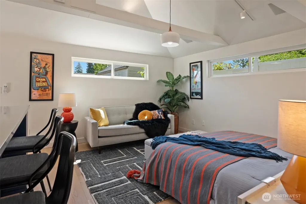 12033 79th Avenue S Seattle WA 98178
