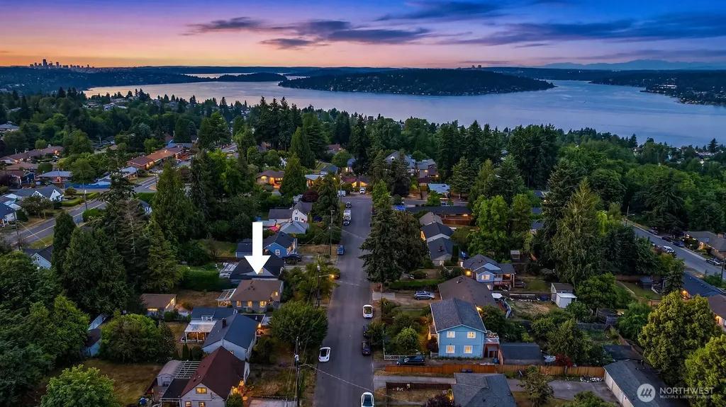 12033 79th Avenue S Seattle WA 98178
