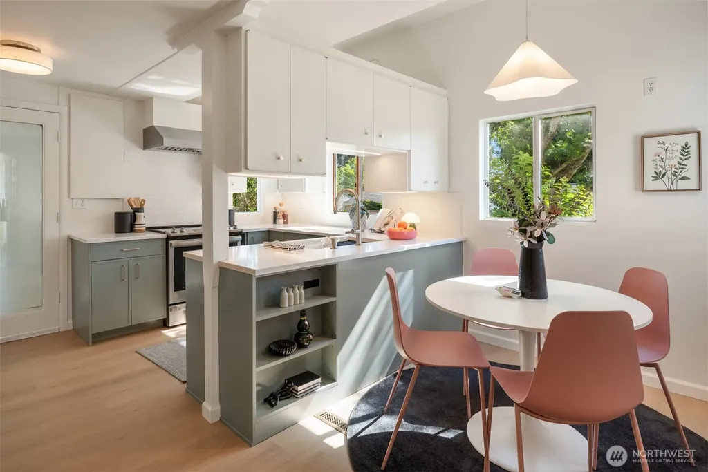 12033 79th Avenue S Seattle WA 98178