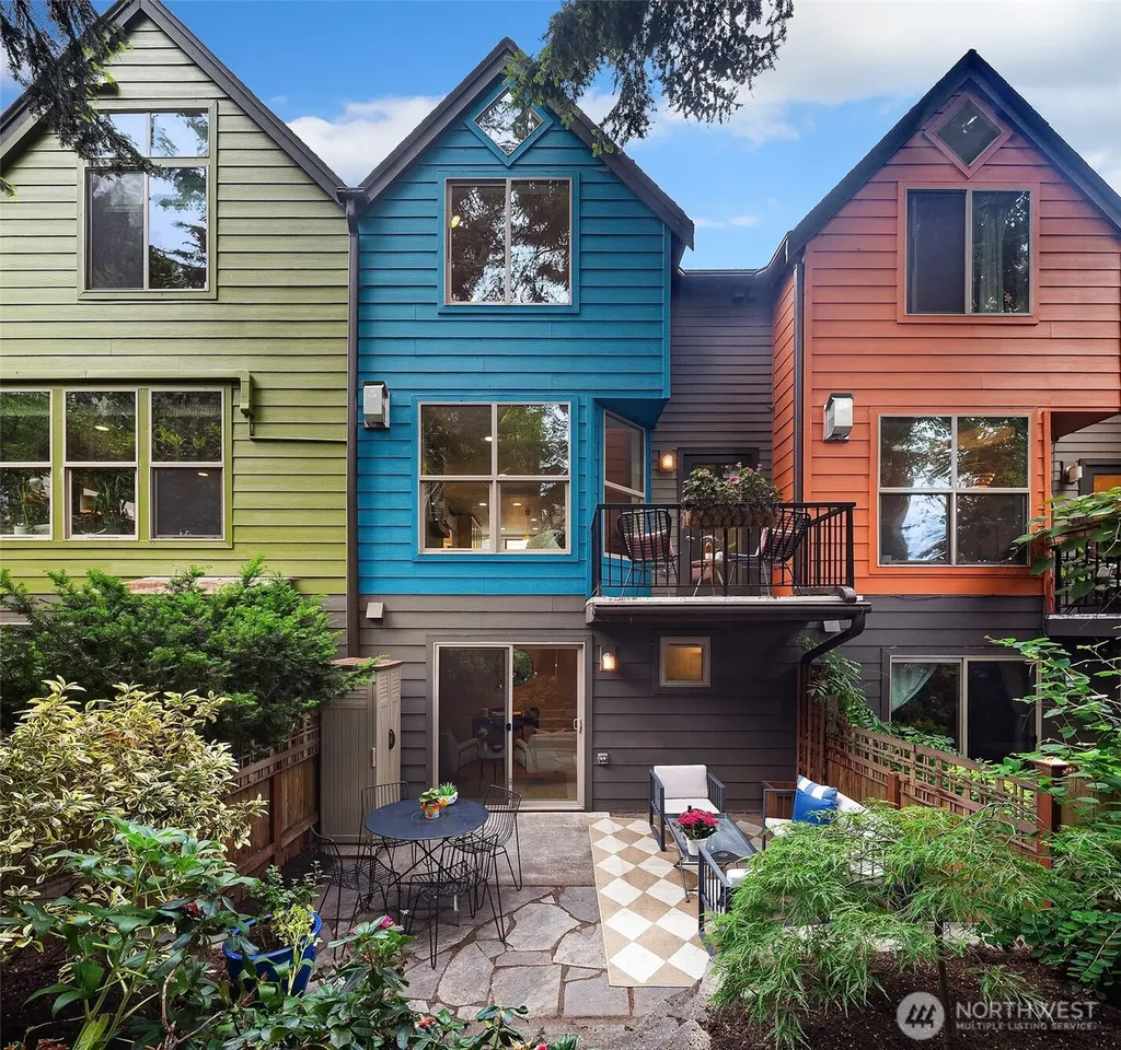 3425 Meridian Avenue N Seattle WA 98103