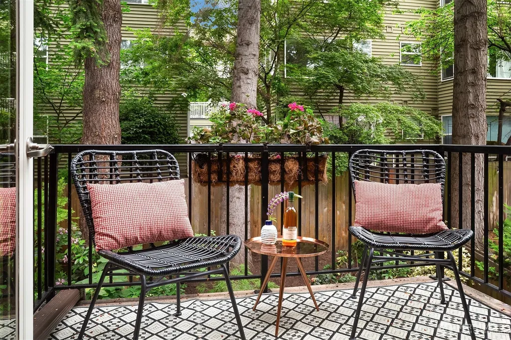 3425 Meridian Avenue N Seattle WA 98103