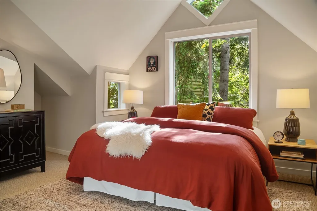 3425 Meridian Avenue N Seattle WA 98103
