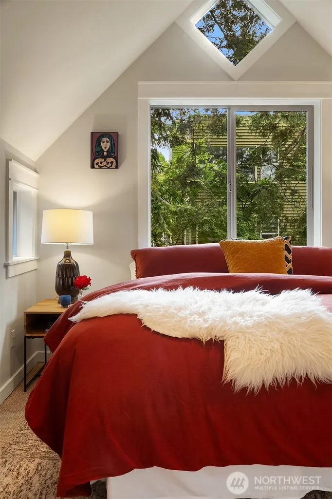 3425 Meridian Avenue N Seattle WA 98103