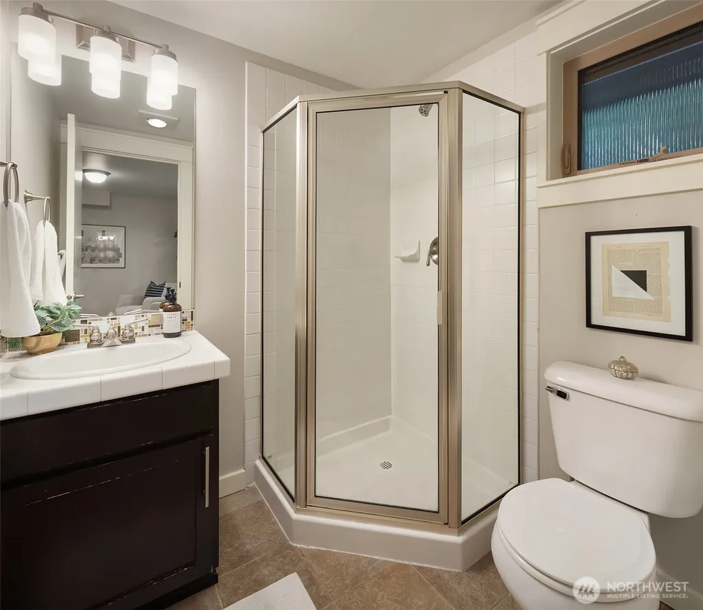3425 Meridian Avenue N Seattle WA 98103