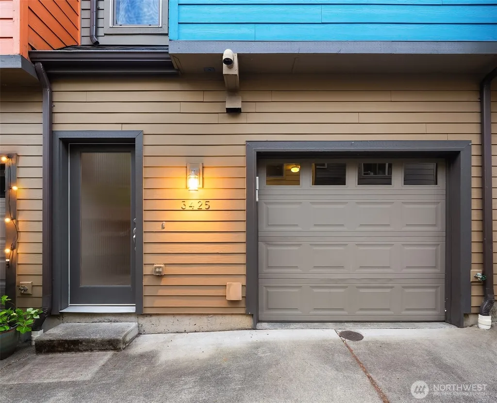 3425 Meridian Avenue N Seattle WA 98103