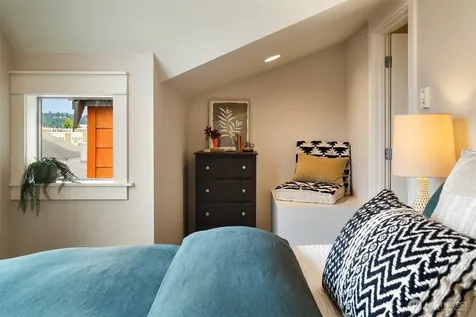 3425 Meridian Avenue N Seattle WA 98103