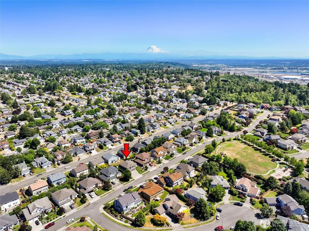 3901 Broadmoor Drive NE Tacoma WA 98422