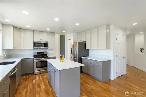 3901 Broadmoor Drive NE Tacoma WA 98422