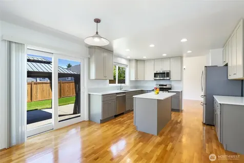 3901 Broadmoor Drive NE Tacoma WA 98422