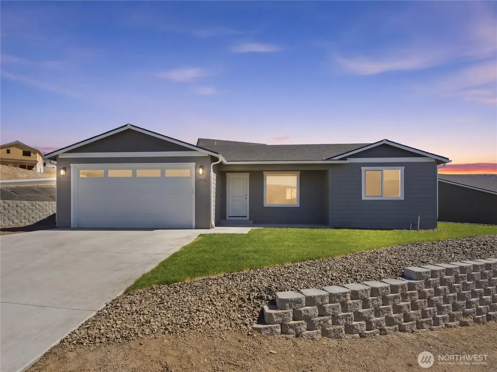 1975 N May Court East Wenatchee WA 98802