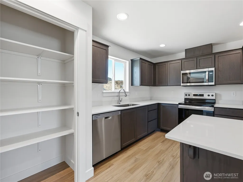 1975 N May Court East Wenatchee WA 98802