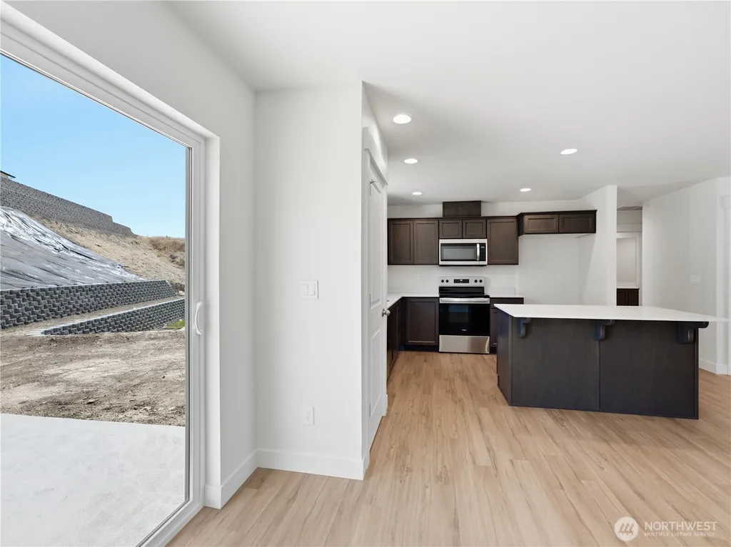 1975 N May Court East Wenatchee WA 98802