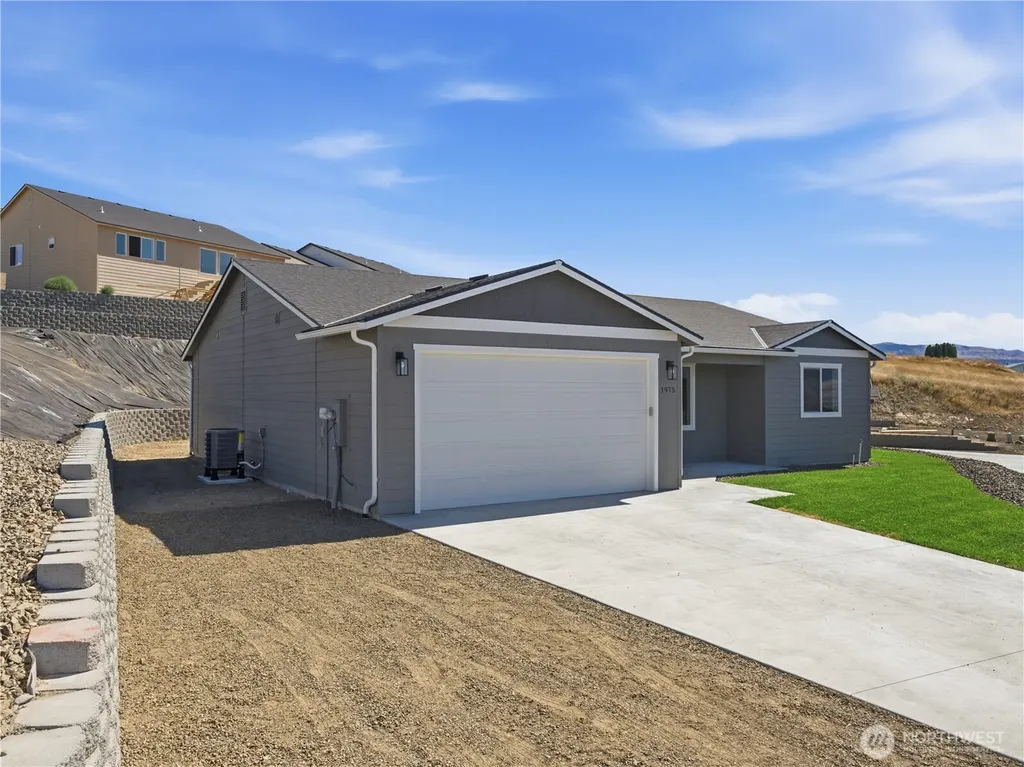 1975 N May Court East Wenatchee WA 98802
