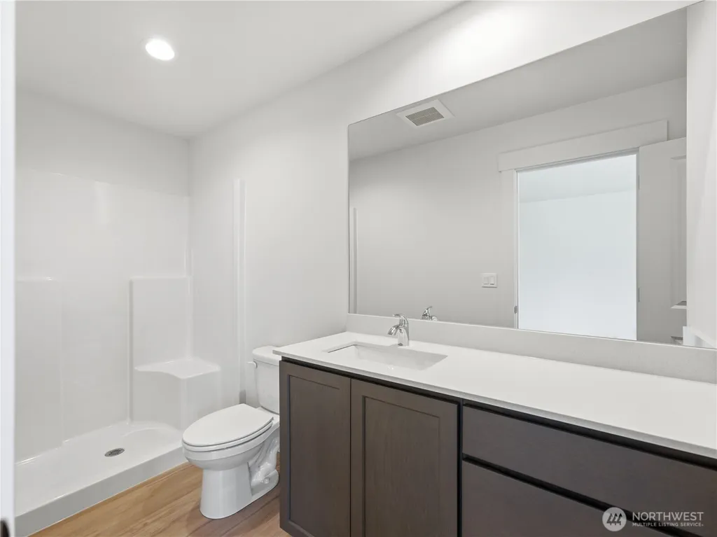 1975 N May Court East Wenatchee WA 98802