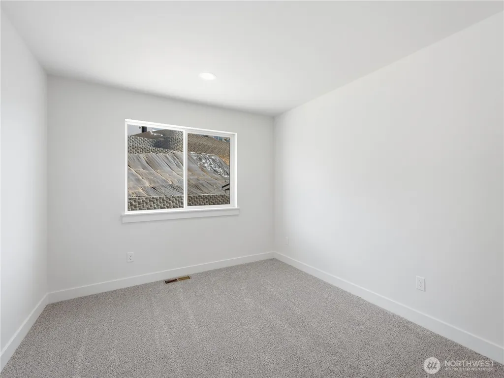 1975 N May Court East Wenatchee WA 98802