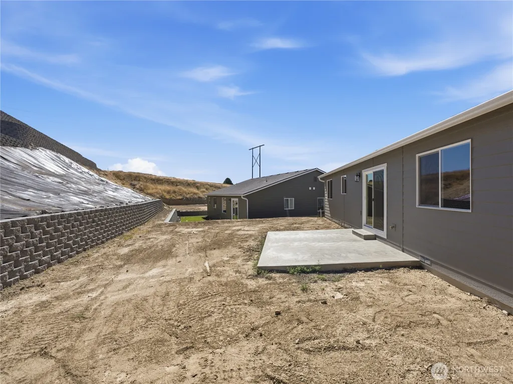 1975 N May Court East Wenatchee WA 98802