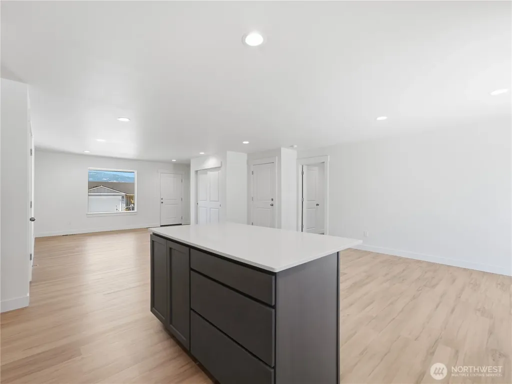 1975 N May Court East Wenatchee WA 98802