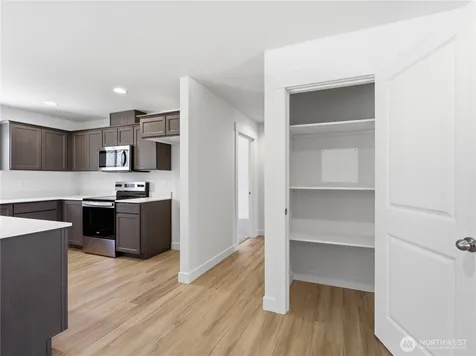 1975 N May Court East Wenatchee WA 98802