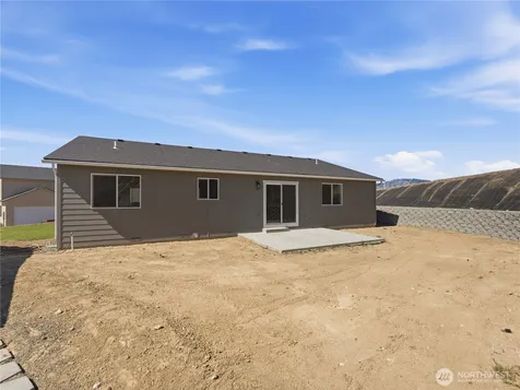 1975 N May Court East Wenatchee WA 98802