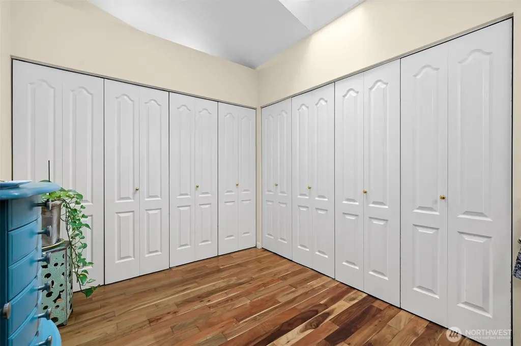 2 Longshore Lane Bellingham WA 98229