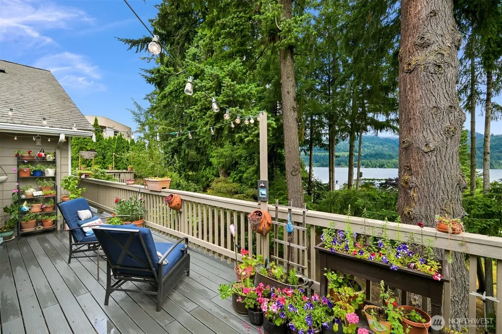 2 Longshore Lane Bellingham WA 98229