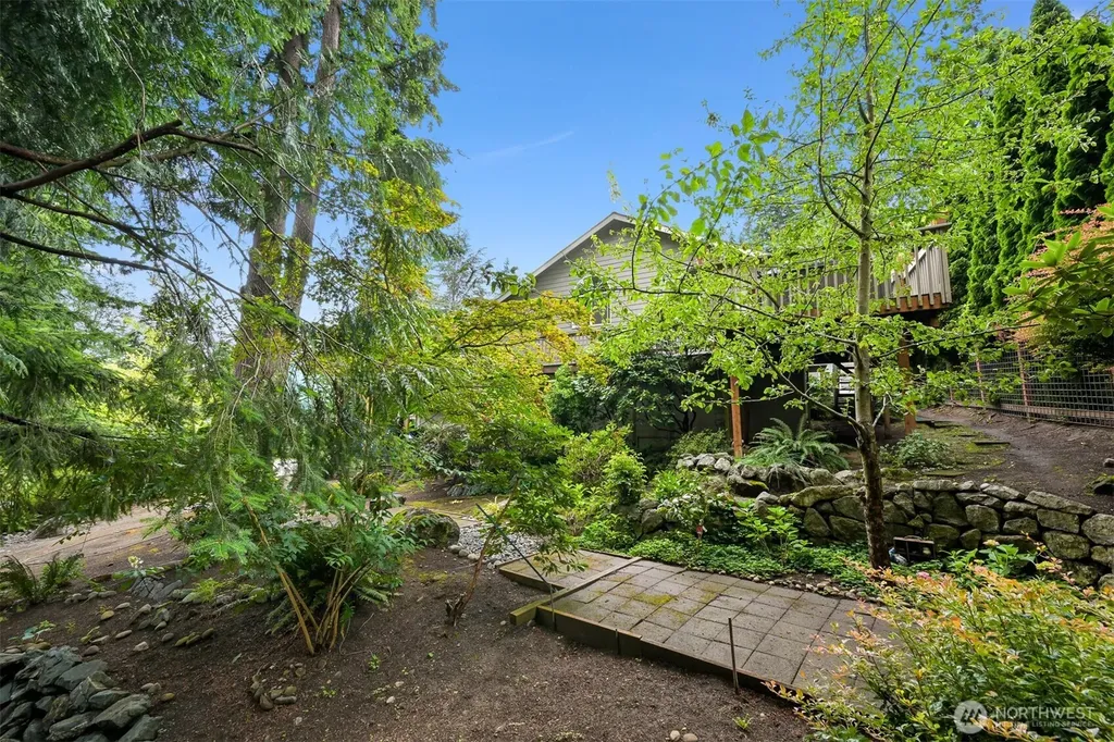 2 Longshore Lane Bellingham WA 98229