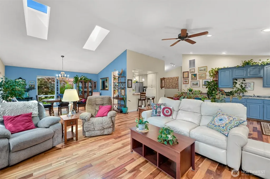 2 Longshore Lane Bellingham WA 98229