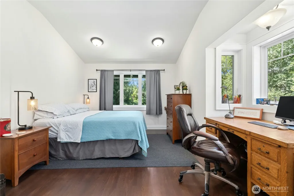 1171 Sycamore Drive SE Issaquah WA 98027