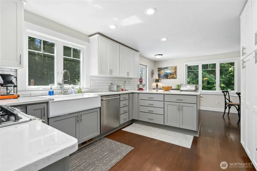 1171 Sycamore Drive SE Issaquah WA 98027