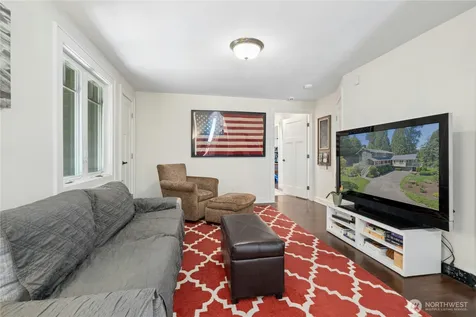 1171 Sycamore Drive SE Issaquah WA 98027