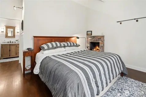 1171 Sycamore Drive SE Issaquah WA 98027