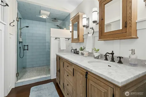 1171 Sycamore Drive SE Issaquah WA 98027