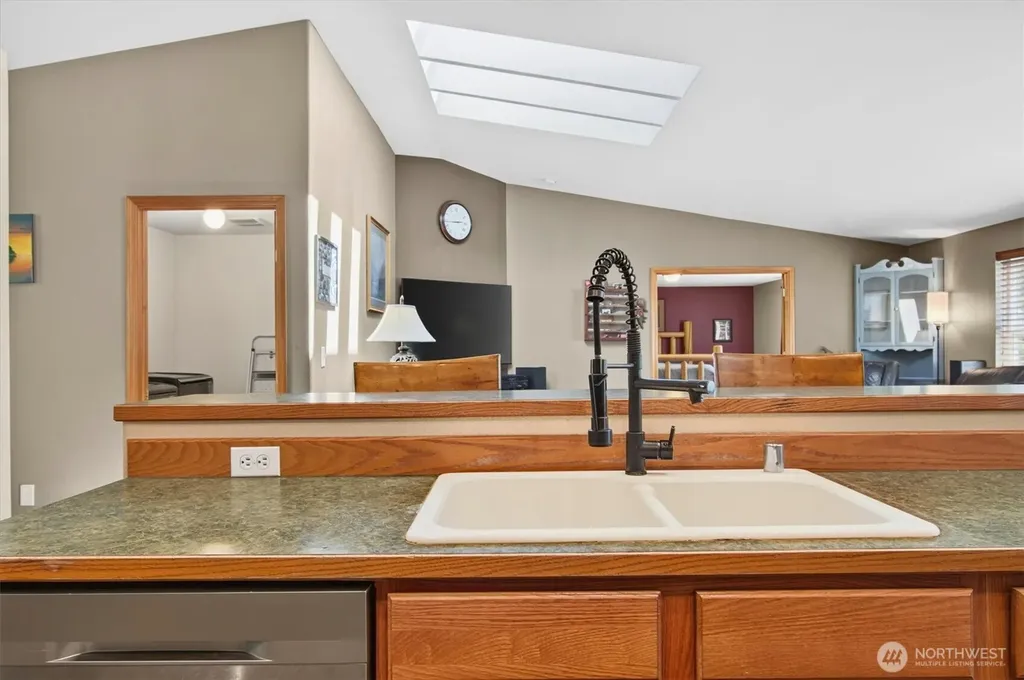 937 Germany Creek Longview WA 98632