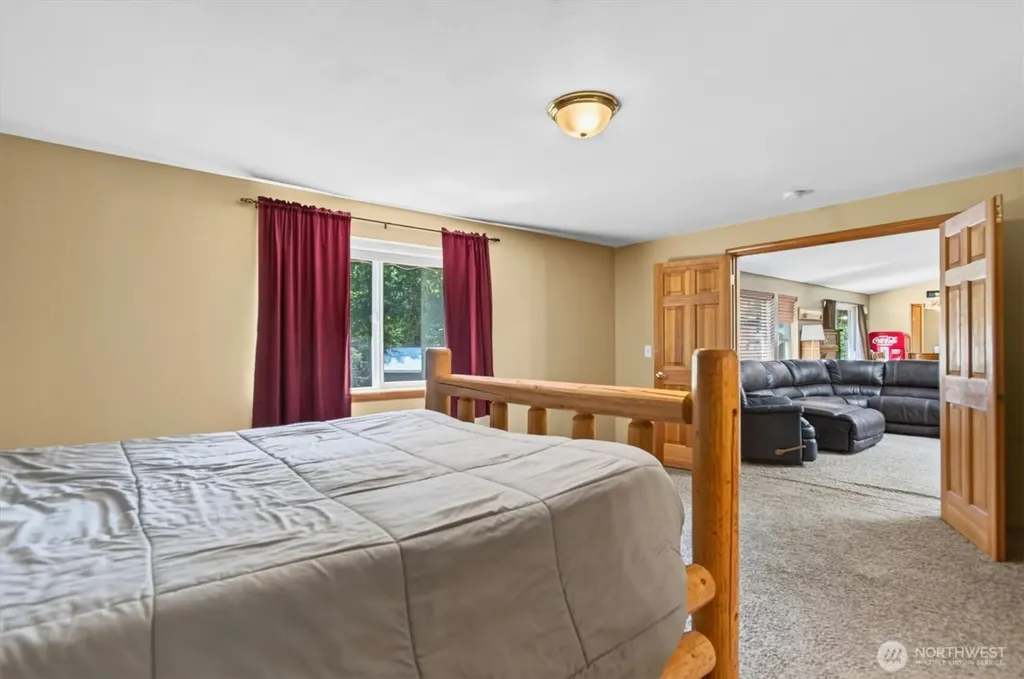 937 Germany Creek Longview WA 98632