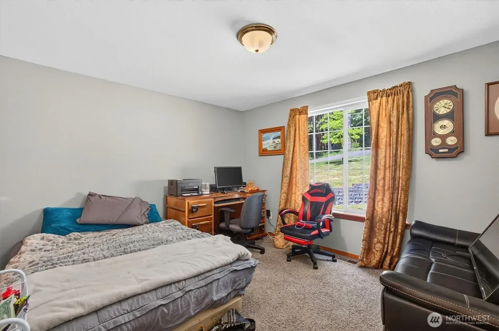 937 Germany Creek Longview WA 98632