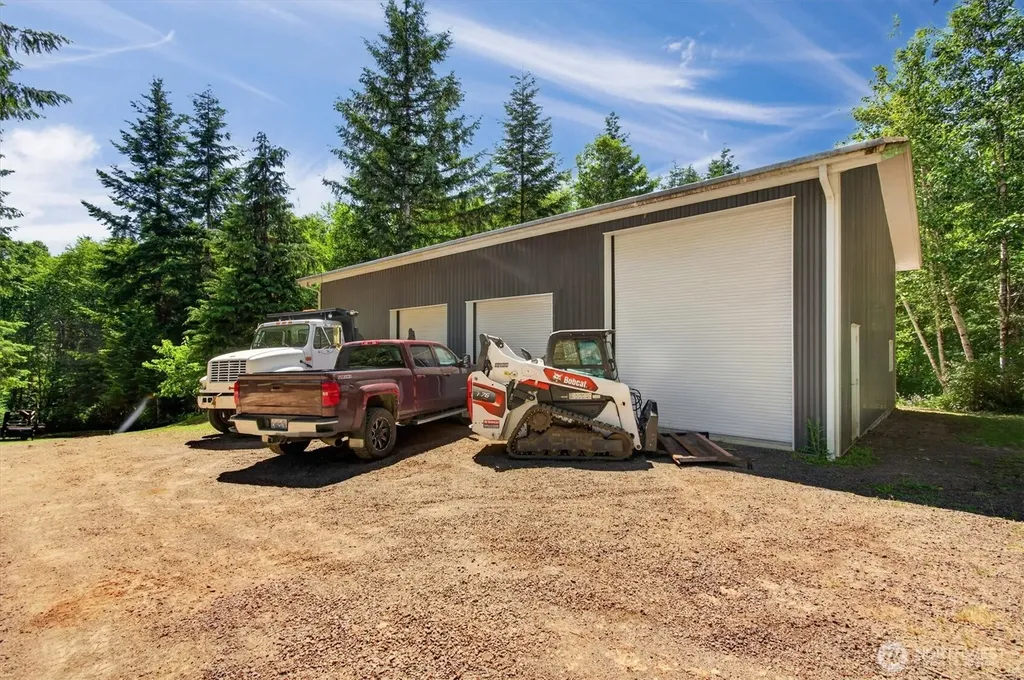 937 Germany Creek Longview WA 98632