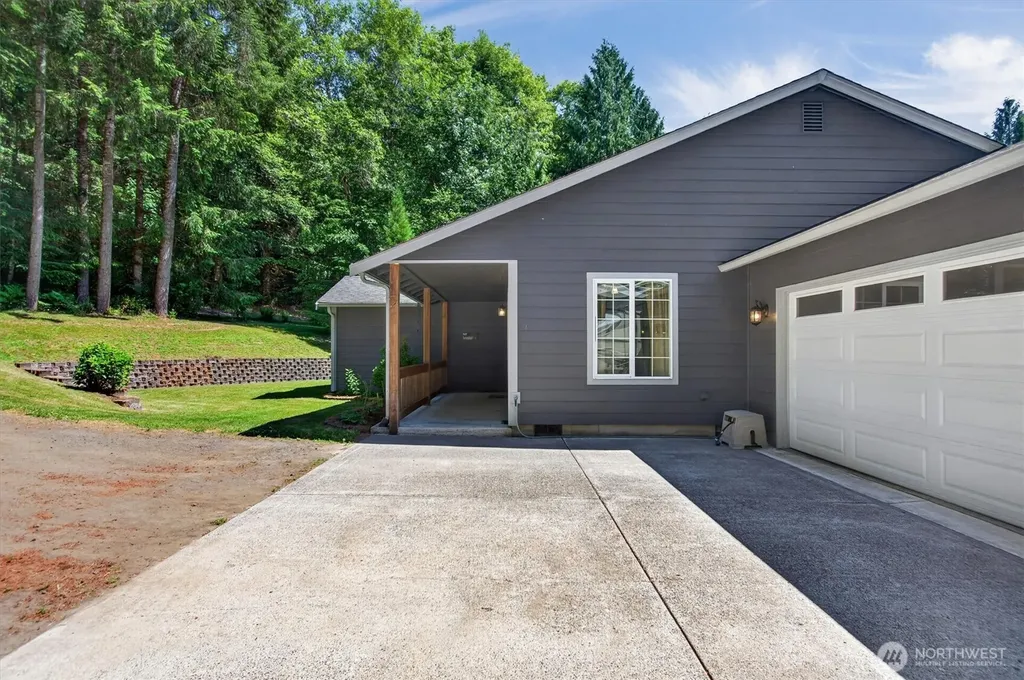 937 Germany Creek Longview WA 98632