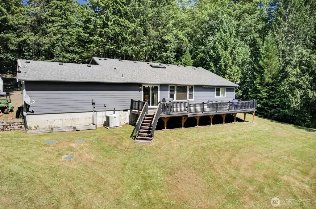 937 Germany Creek Longview WA 98632