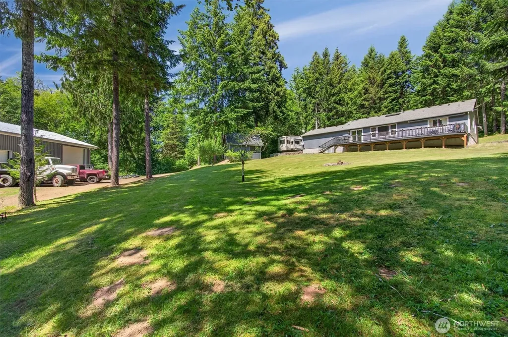 937 Germany Creek Longview WA 98632