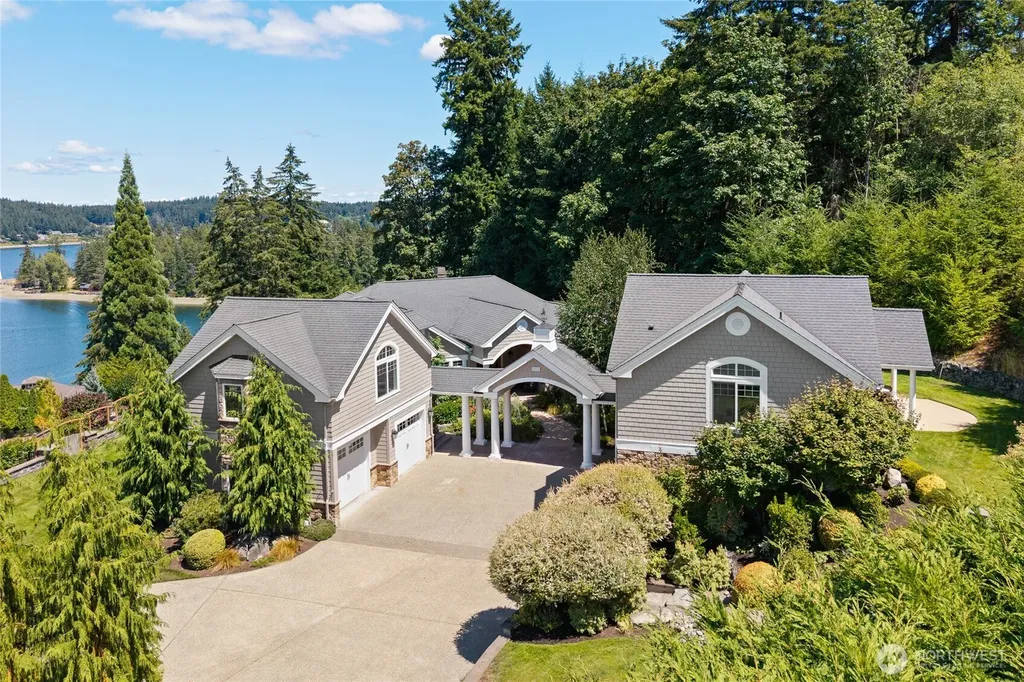 409 3rd Lane Fox Island WA 98333