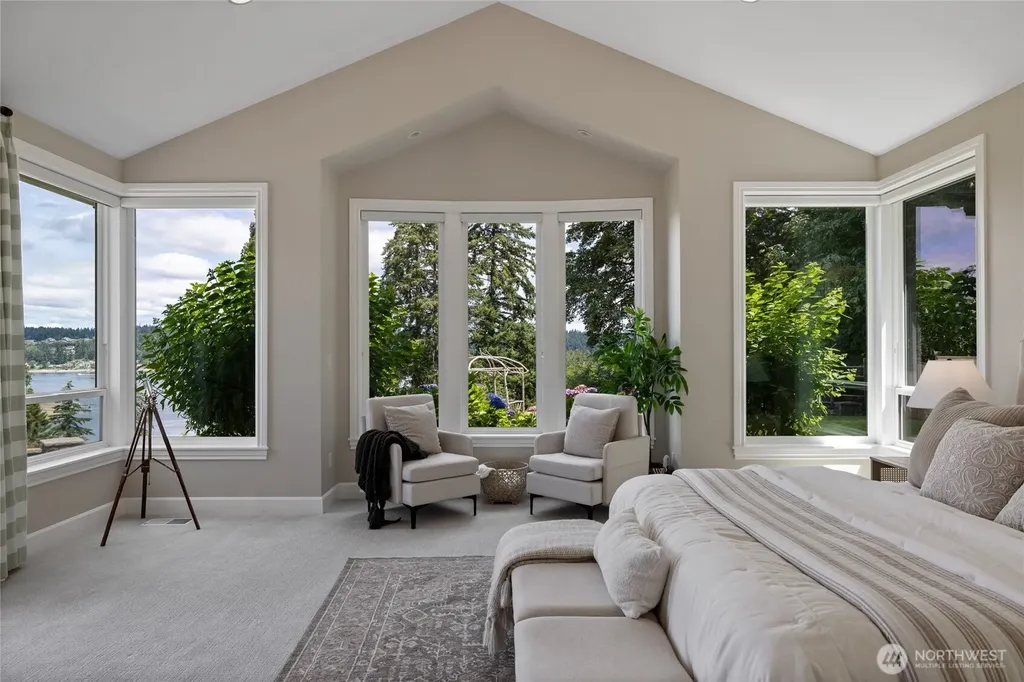 409 3rd Lane Fox Island WA 98333
