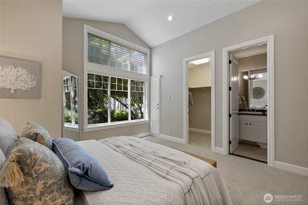 409 3rd Lane Fox Island WA 98333