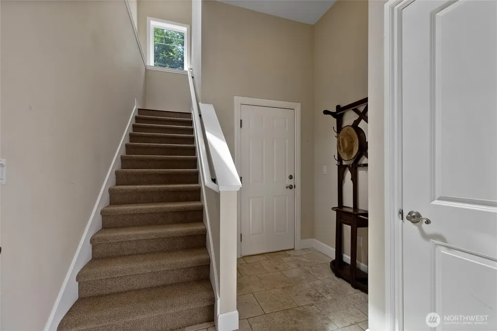 409 3rd Lane Fox Island WA 98333