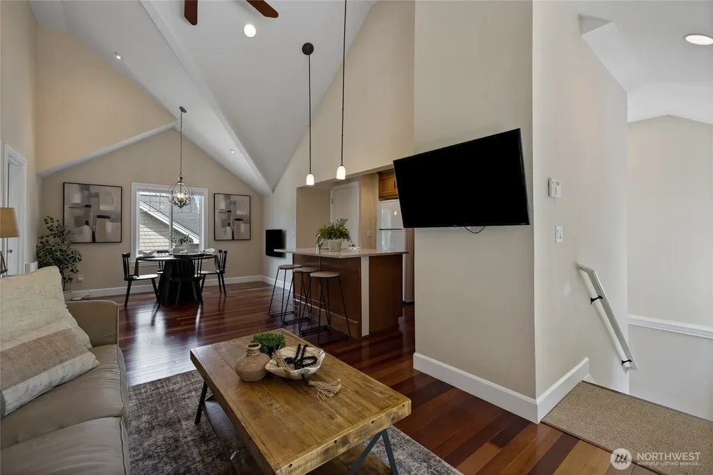 409 3rd Lane Fox Island WA 98333