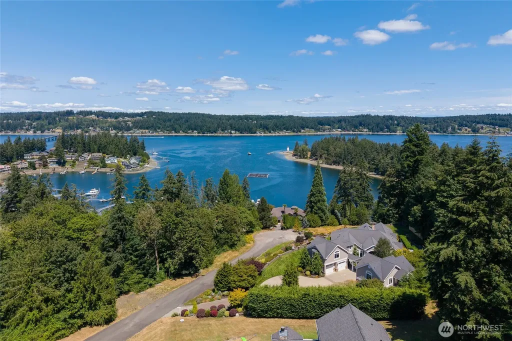 409 3rd Lane Fox Island WA 98333
