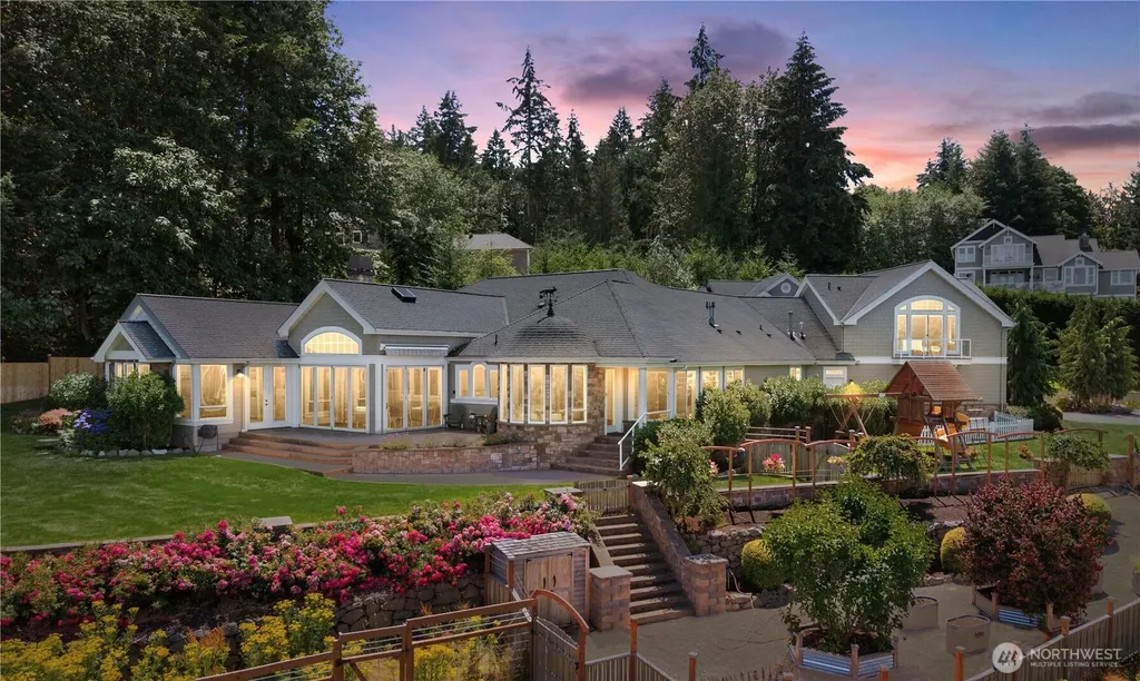 409 3rd Lane Fox Island WA 98333