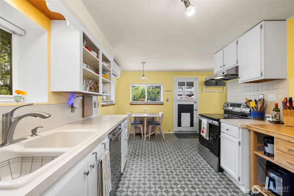 520 4th Street Anacortes WA 98221